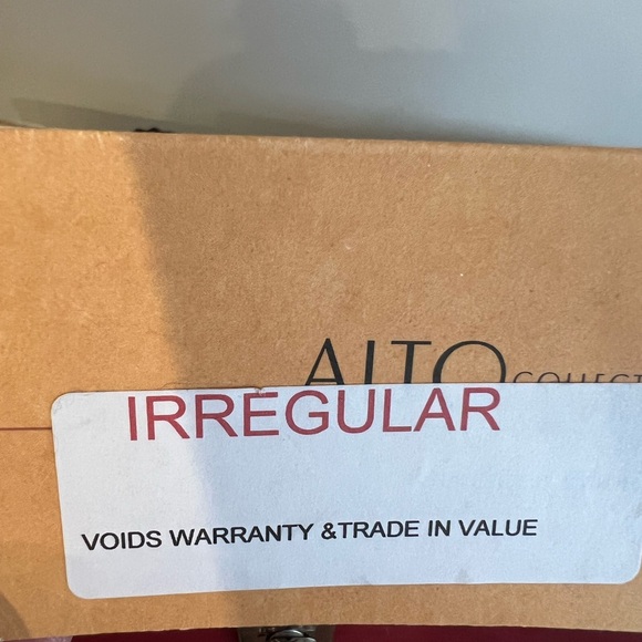 Dooney & Bourke Red Wide Cresent W/Gusset. - Picture 12 of 12